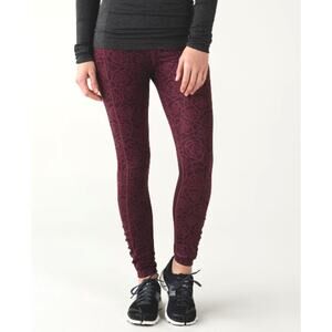 Lululemon High Times Leggings 4 in Posey Red Grape Bordeaux Drama